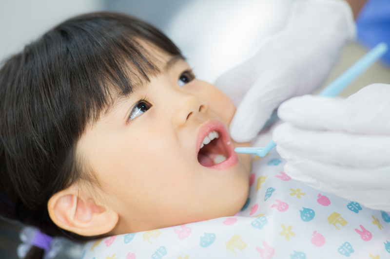 子どもの歯科検診の様子