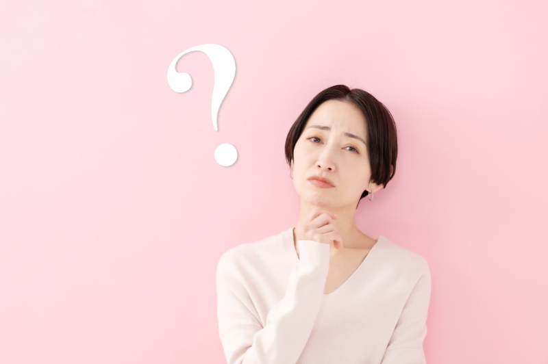 銀歯の下の虫歯の発見が遅れるとどうなるのか疑問な女性