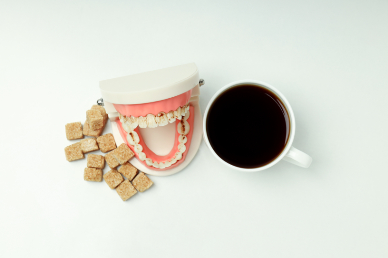 歯の白さを維持するために控えたいコーヒー
