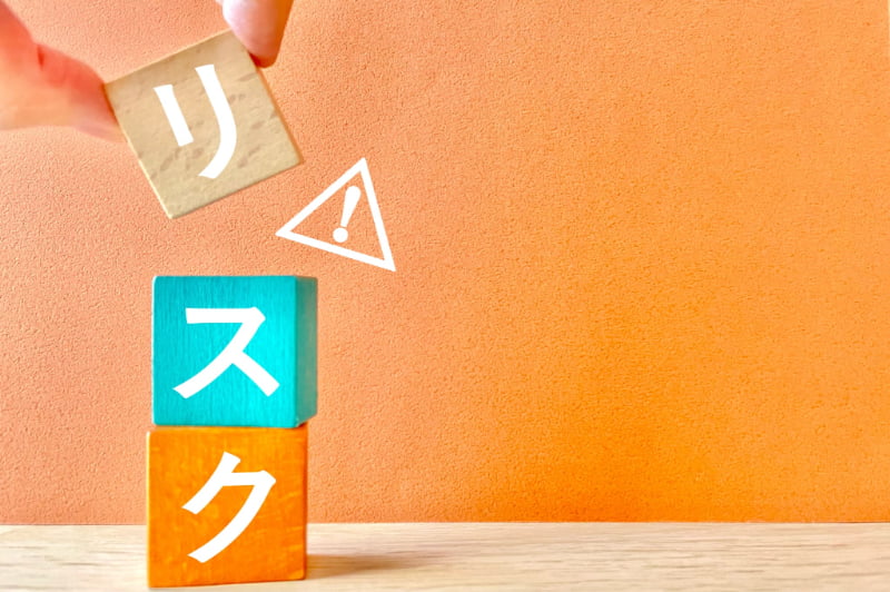 マウスピースが割れた状態で放置するリスクを説明するイメージ