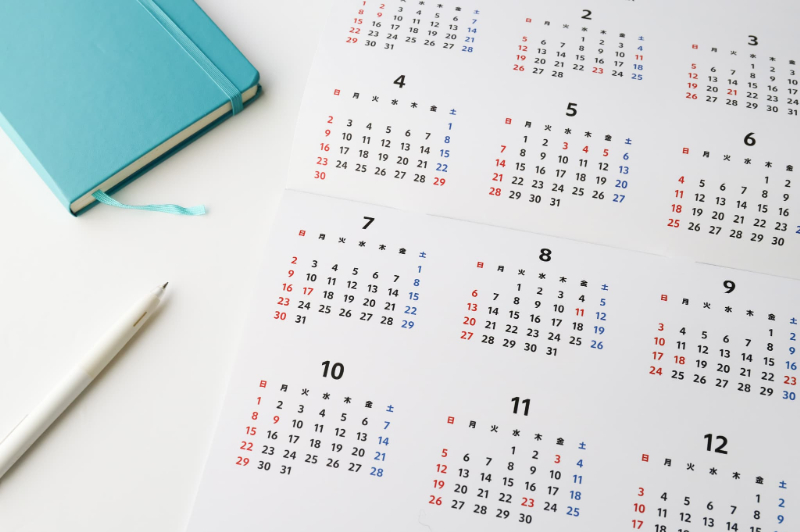 小児矯正の治療期間を示す年間カレンダー